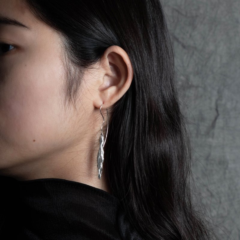 沉积 Sedimentary I 【峭】垂坠耳环 - 纯银 - 耳环/耳夹 - 纯银 银色