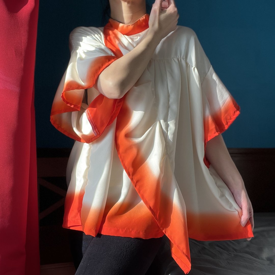 和服再制品 如金鱼般美丽的蚕丝飘逸上衣 - 女装衬衫 - 丝．绢 红色