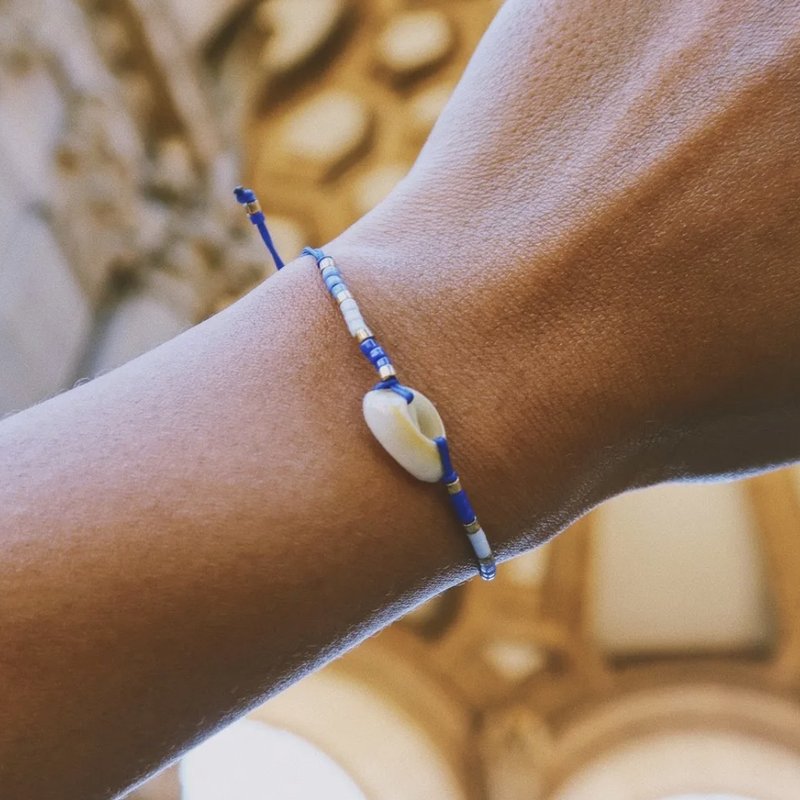 听贝壳在唱歌手工编织手绳 SINGING SEASHELL - 手链/手环 - 其他材质 蓝色