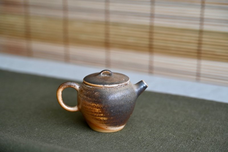巨轮珠柴烧壶 - 茶具/茶杯 - 陶 