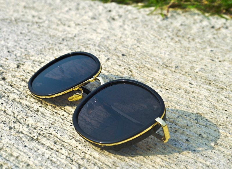 太阳眼镜│大框圆框│黑色镜片│抗UV400│2is NinaD - 墨镜 - 其他金属 黑色