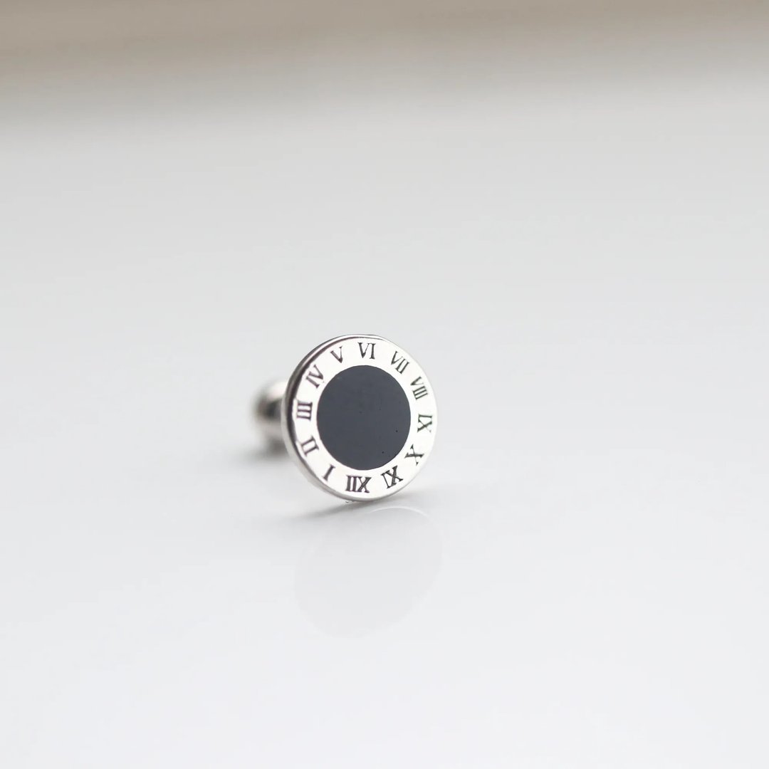 14K Roma Onyx Piercing 罗马面盘玛瑙锁珠耳环(7mm) (单个) - 耳环/耳夹 - 贵金属 金色
