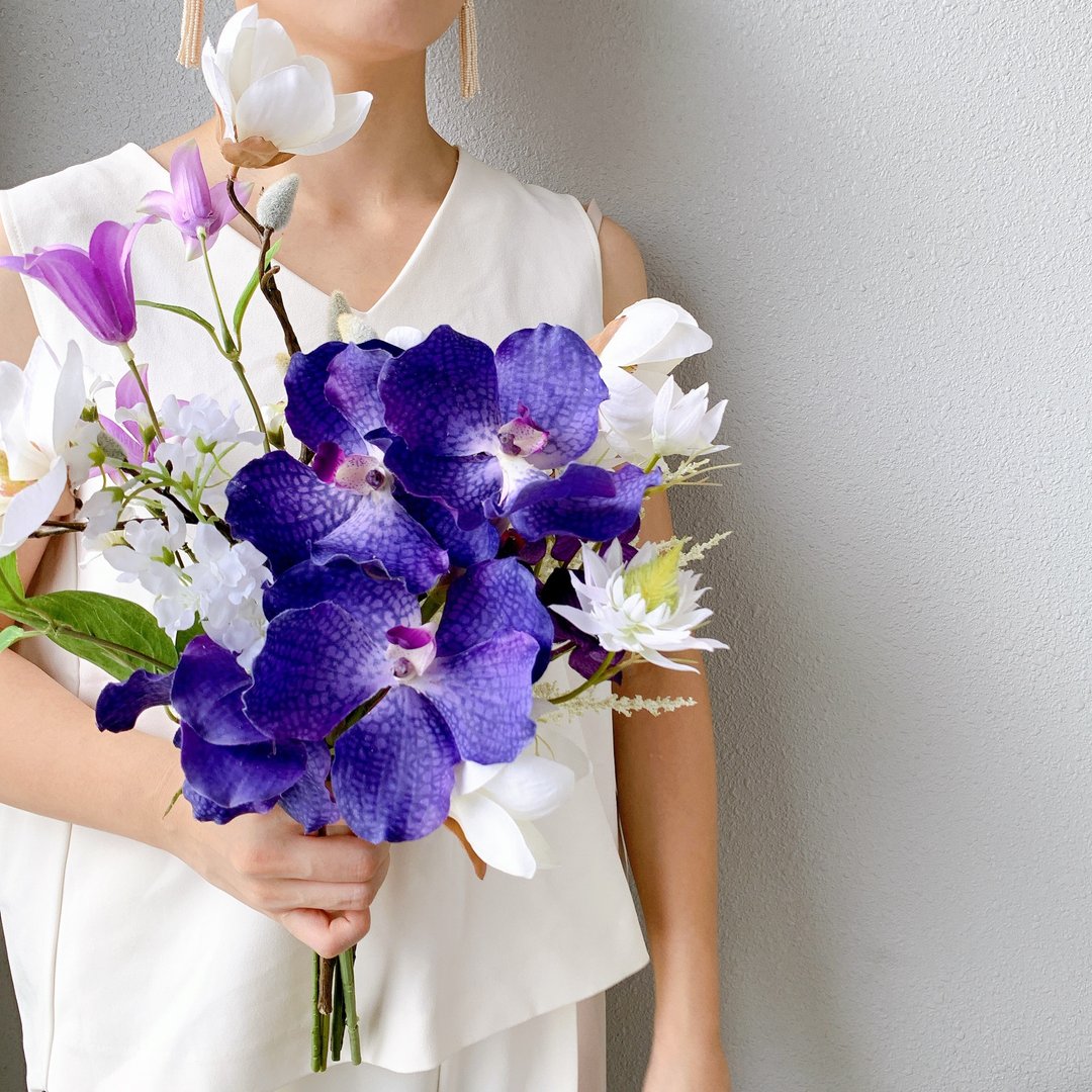 Vanda Orchid and Magnolia Bridal Bouquet Wedding Bouquet Elegant White Purple Orchids - 植栽/盆栽 - 植物．花 紫色