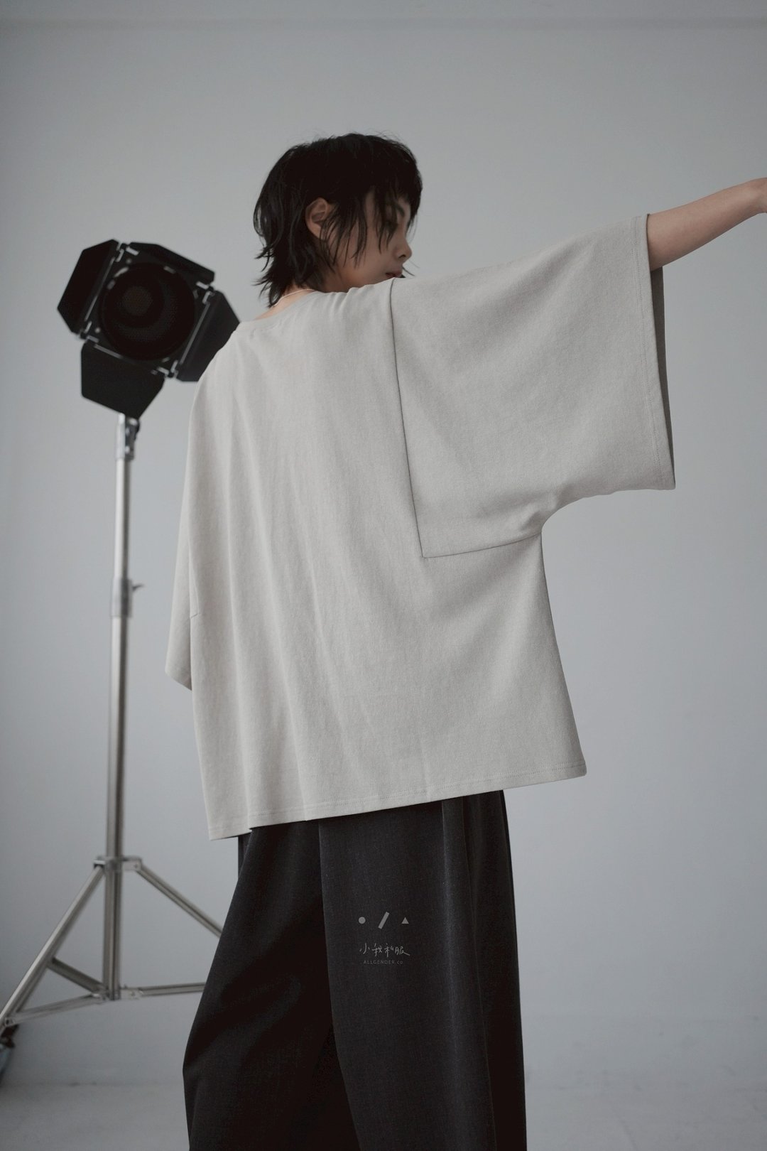 方切袖中磅六分 TEE 现货 - 女装 T 恤 - 棉 白色