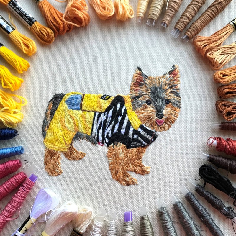 【专属订制礼】宠物刺绣框画丨多尺寸订制・企业贵宾礼・纪念赠礼 - 订制抱枕/饰品 - 绣线 多色