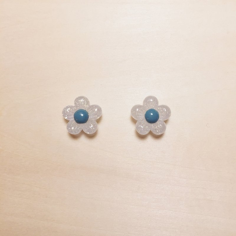 复古蓝绿亮粉胖胖花耳环 - 耳环/耳夹 - 树脂 蓝色