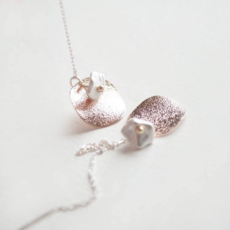 TeaTime / 玫瑰金色系的下午茶/贰  纯银耳线 / 原创 纯手工制  日本材质 玫瑰金色 - 耳环/耳夹 - 其他材质 银色