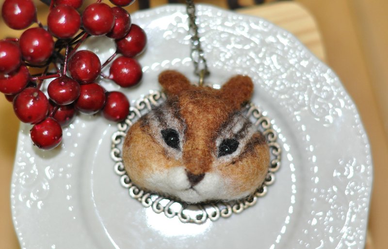 花栗鼠长链 - 项链 - 羊毛 咖啡色