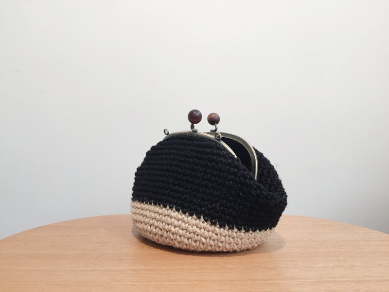 木波波口金袋/麻线勾织/斜背 - 侧背包/斜挎包 - 其他材质 黑色