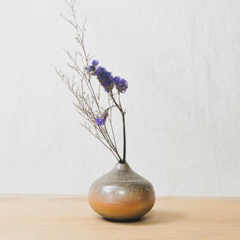 柴烧陶手作 栗子花器 - 花瓶/陶器 - 陶 橘色