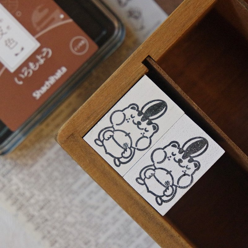 贺年印章 / 吃饱喝足的松鼠 - 印章/印台 - 塑料 红色