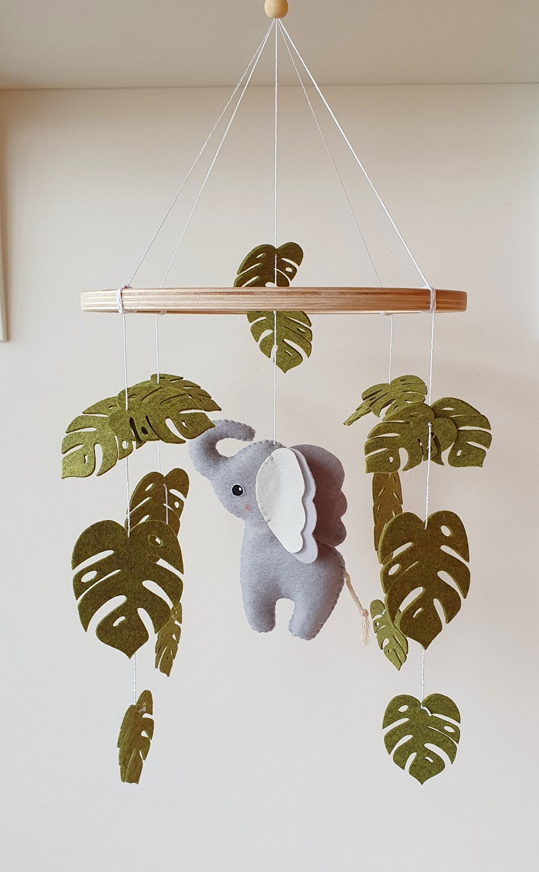 Safari baby mobile, jungle mobile, safari nursery, elephant mobile, crib mobile - 玩具/玩偶 - 环保材料 
