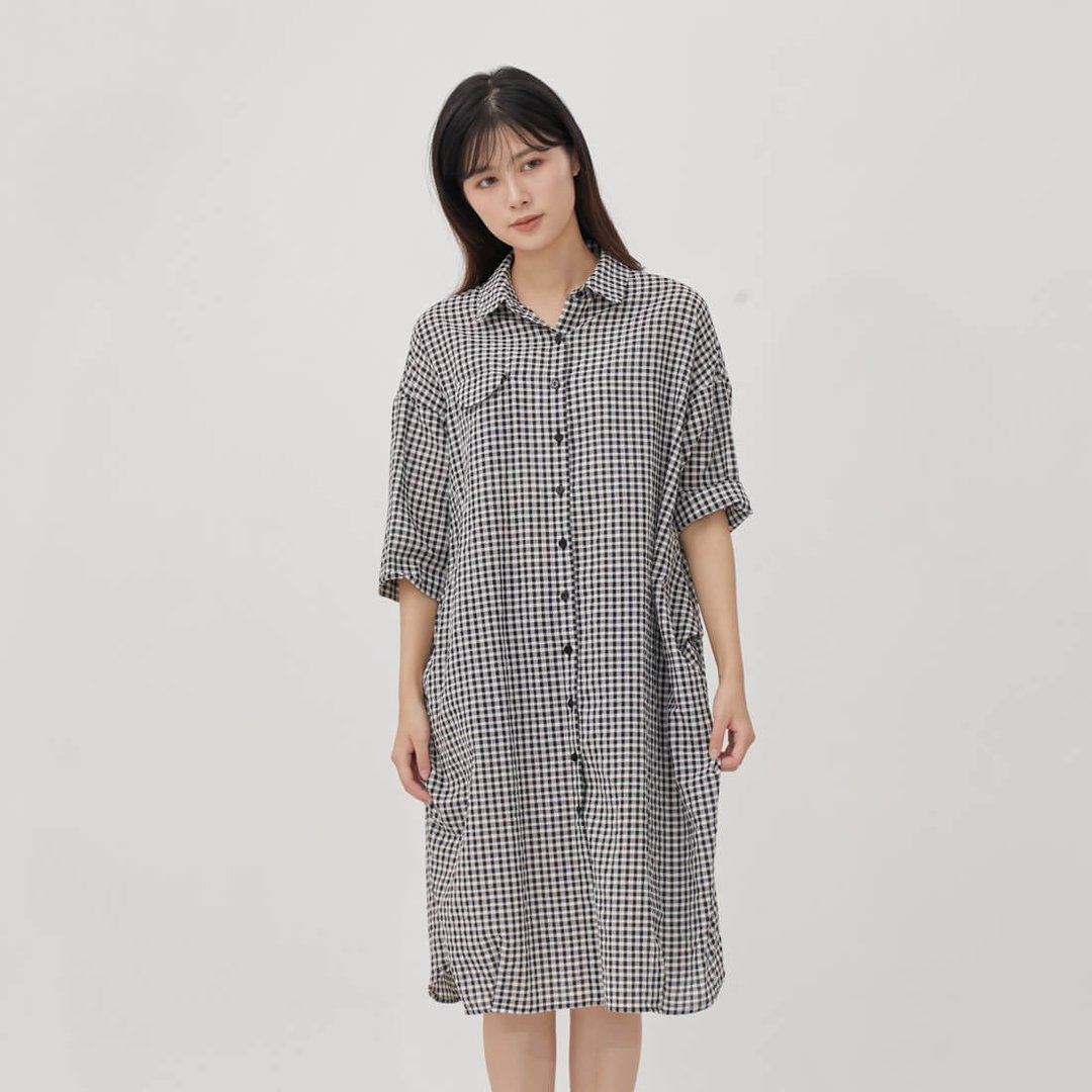 Nancy喃嘻開襟口袋洋裝/黑格 - 洋装/连衣裙 - 棉 黑色