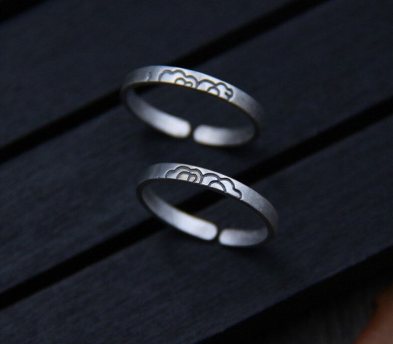 Real S925 Sterling Silver Women Engraved Ethnic Lucky Clouds Ring Simple Fashion - 戒指 - 纯银 银色
