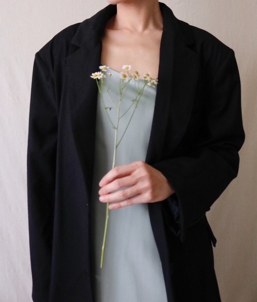 缎面斜裁细肩贴身晚宴礼服轻婚纱【轻婚纱】 - 晚装/礼服 - 丝．绢 