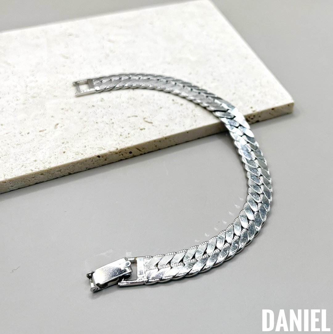 •DANIEL• 欧美老件 MONET银色金属片设计手链 - 手链/手环 - 其他金属 银色