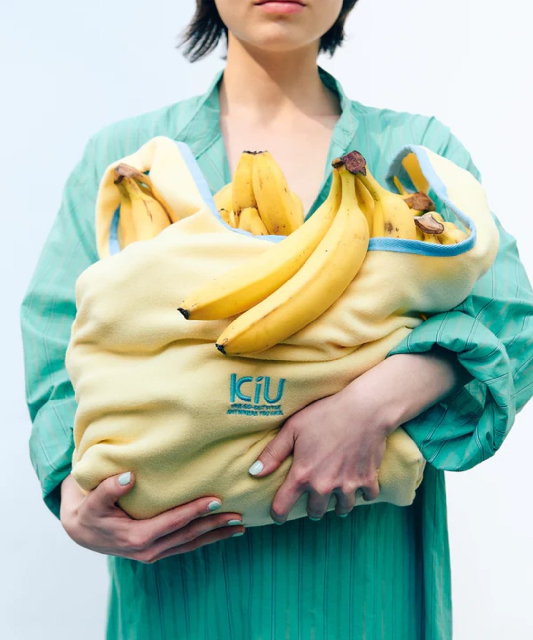 【热门预购】KiU 羊绒随身手提袋 (三色) K489 - 手提包/手提袋 - 羊毛 