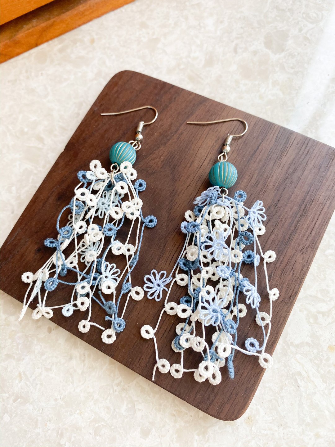 串串蓝白花梭织耳环 Tatting earrings 花 蓝色 耳针 耳鈎 耳环 - 耳环/耳夹 - 绣线 蓝色