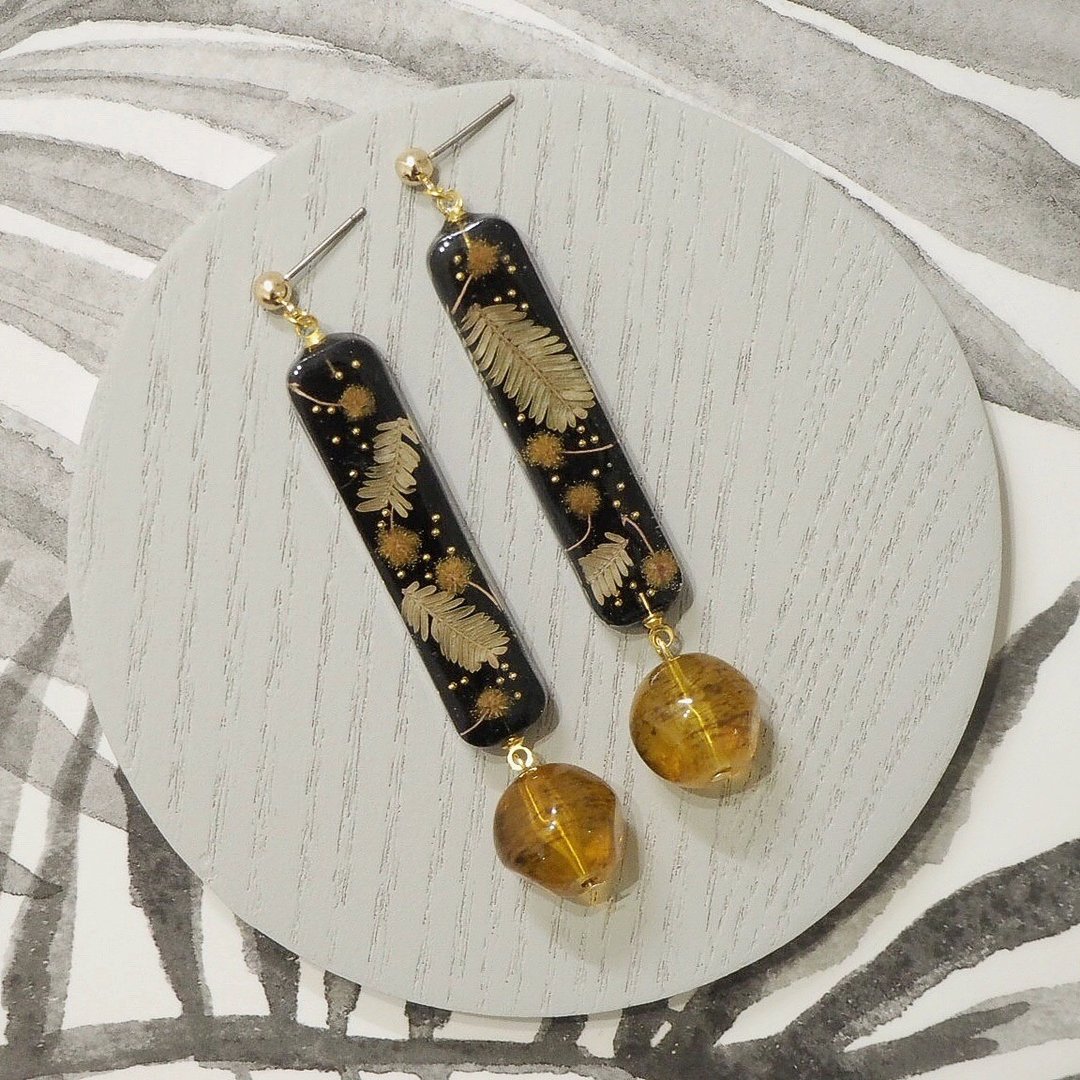 ミモザ 金合欢干花 耳环 可改耳夹 Mimosa Dry Flower Earring - 耳环/耳夹 - 植物．花 黑色