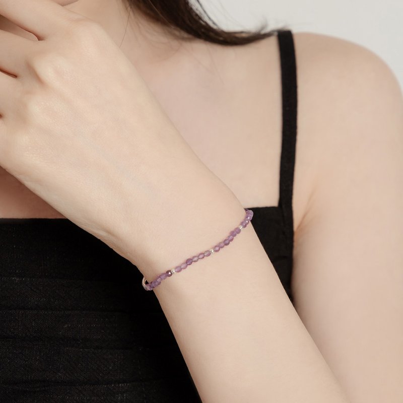 (招财+招贵人) 微光时刻 | 紫水晶 S925纯银 | 天然水晶手链 - 手链/手环 - 水晶 紫色