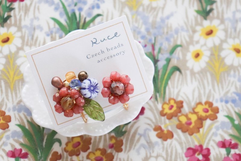 春日粉嫩的实り花束 / 捷克珠饰 ( 耳环 / 耳夹 ) - 耳环/耳夹 - 玻璃 粉红色