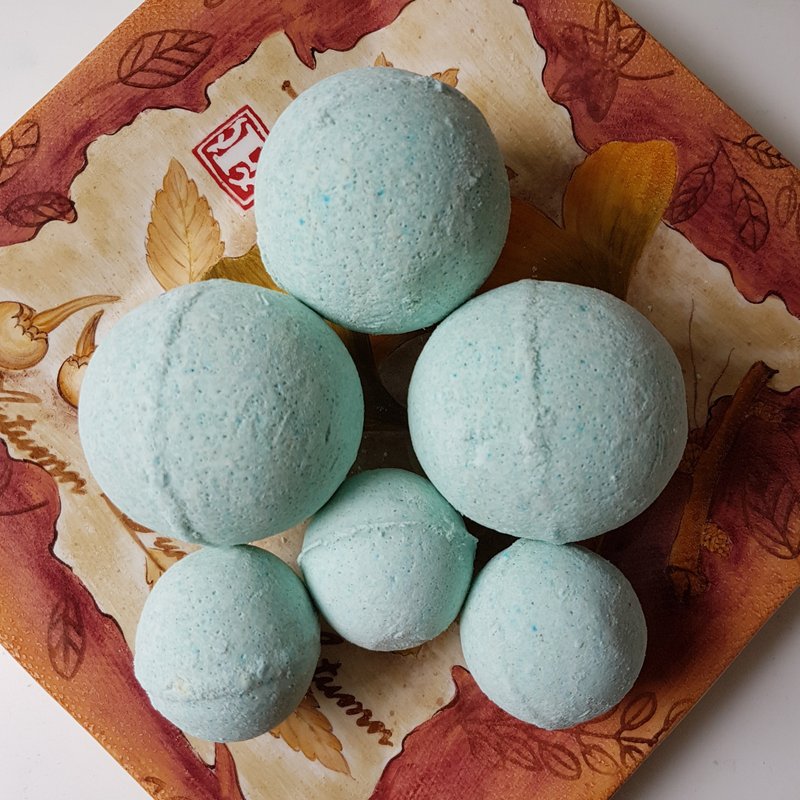 薰衣草精油 淋浴 浸泡 足浴 精油球 双北地区可当日到货 - 香薰/精油/线香 - 其他材质 蓝色