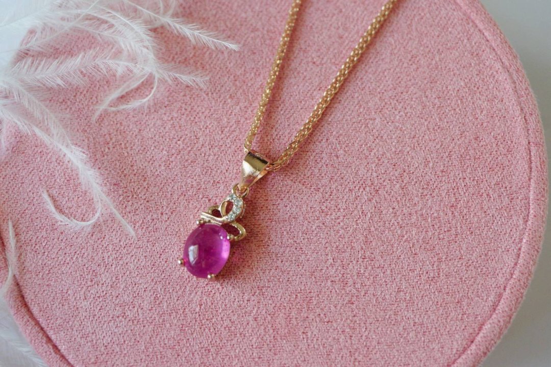 Natural Ruby Pendant and Necklace Silver925 with Rose gold Plated. - 项链 - 纯银 红色