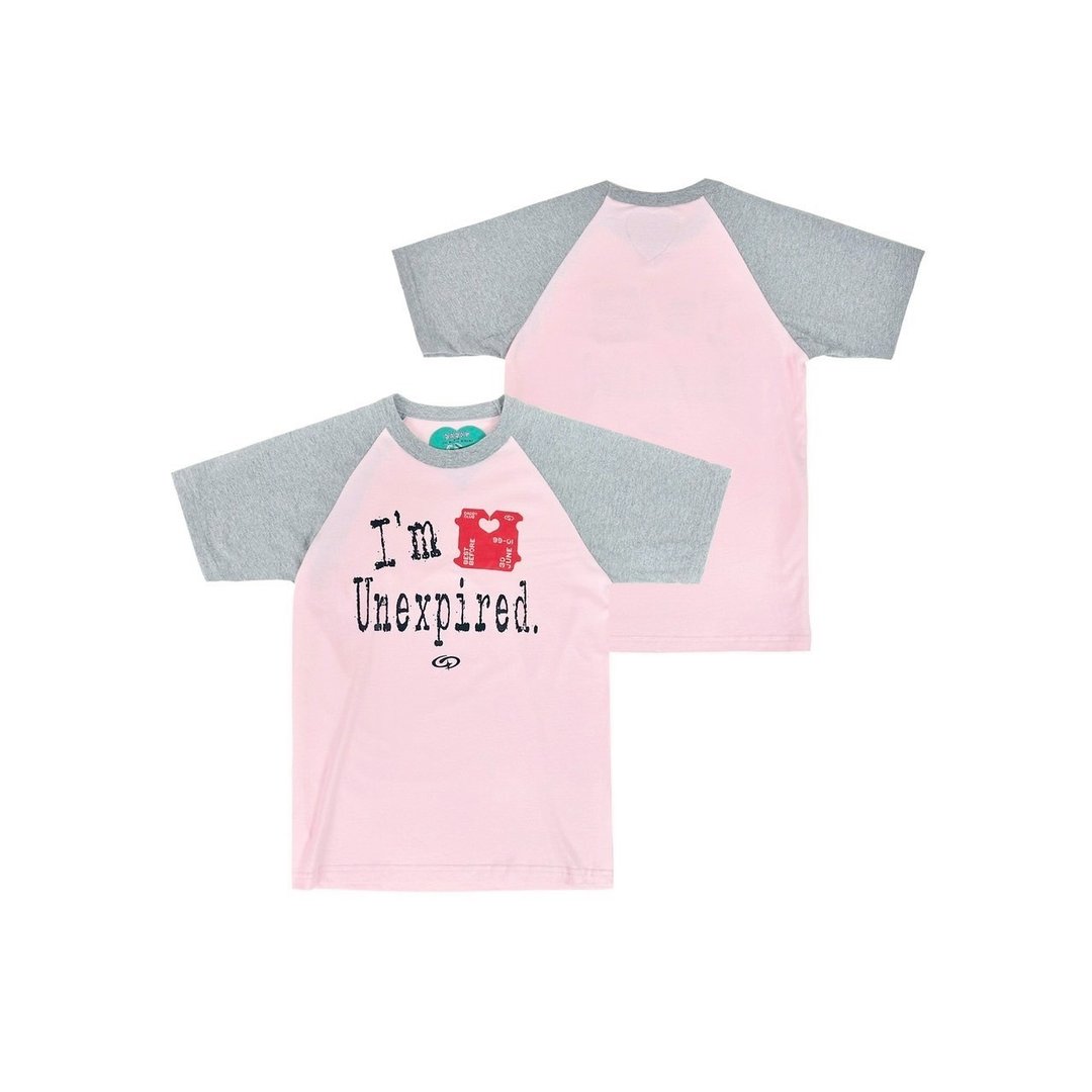 DADDYCLUB | I'm Unexpired T-shirt 超可爱的罗纹袖T恤 - 男装上衣/T 恤 - 其他材质 