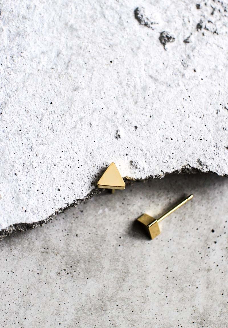 Fyntage｜几何&Minimal | 极简耳钉- 三角形 简约独特, 情人节,母亲节, 生日礼物, 闺蜜 - 耳环/耳夹 - 其他金属 金色
