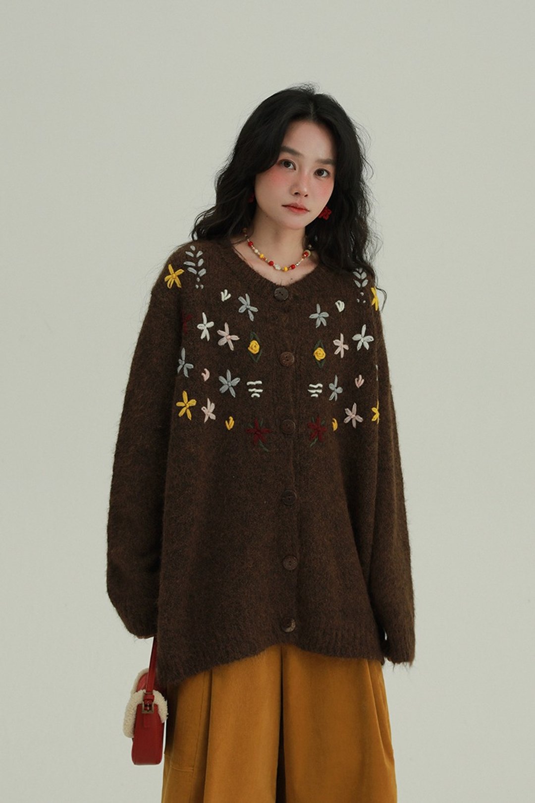 卡其/咖啡 慵懶寬松刺繡花花毛衣 甜美花花刺綉針織開衫 - 女装针织衫/毛衣 - 其他人造纤维 咖啡色