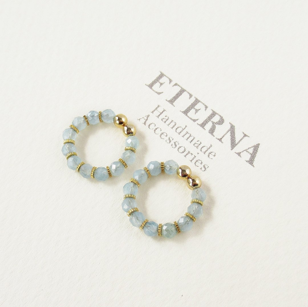 Aquamarine and metal beads, tiny hoop earrings 夾式耳環 - 耳环/耳夹 - 半宝石 蓝色