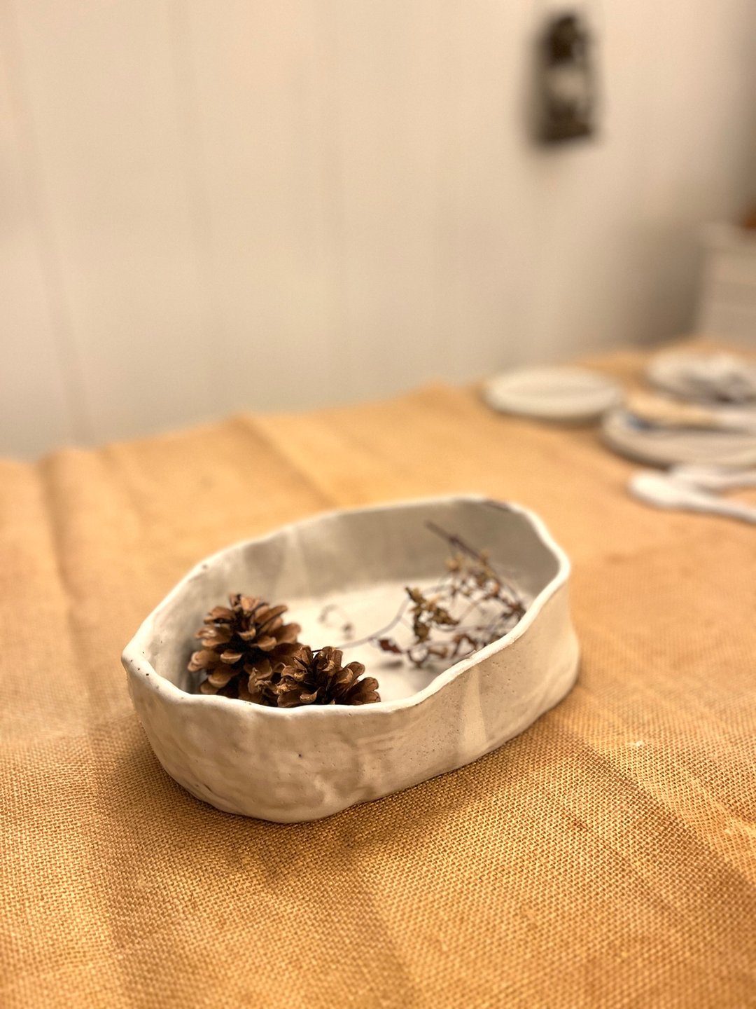 Unique handmade pottery salad plate 手捏陶制盛盘-水果沙拉盘 - 盘子/餐盘/盘架 - 陶 