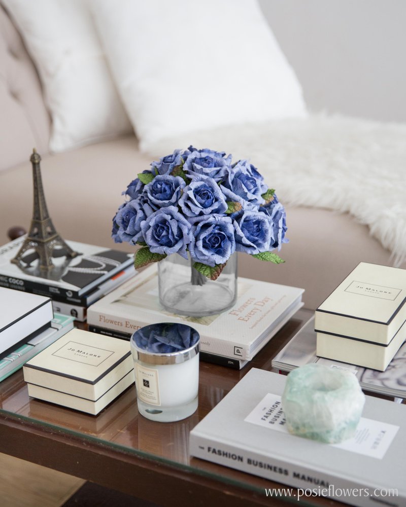 Blue Rose Bordeaux vase for Decoration - 摆饰 - 纸 蓝色