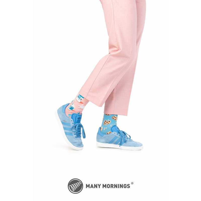 牛奶与曲奇 - 不对称袜子 鸳鸯袜 香港独家贩售 - 袜子 - 棉．麻 多色