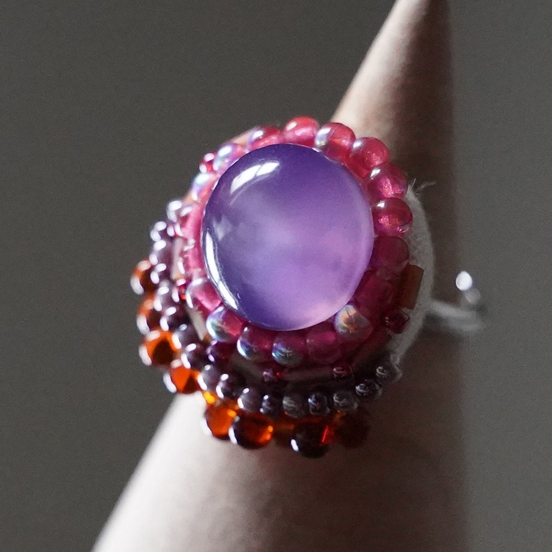 Talkative Ring 53 Free Size Bead Embroidery Ring Circle Purple Brown Multi Color - 戒指 - 玻璃 多色