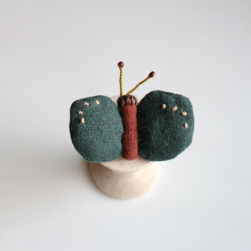 小蝴蝶 刺绣胸针别针 / 65 树蝶 - 徽章/别针 - 绣线 绿色