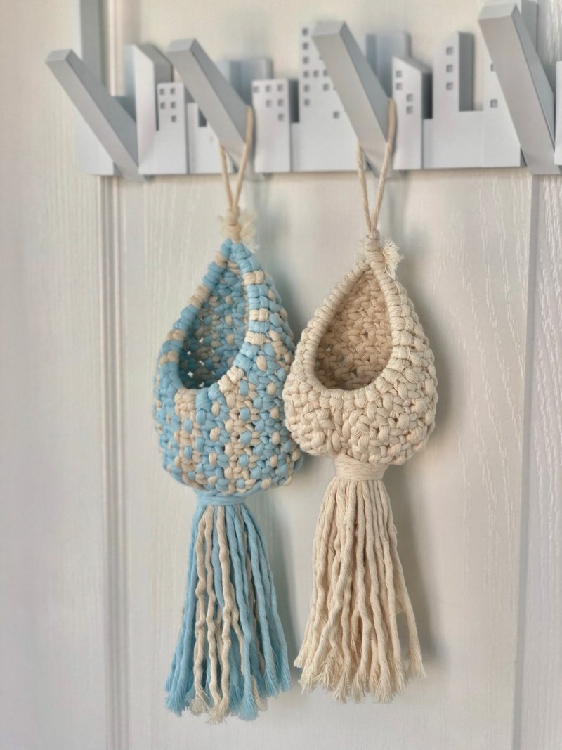 定制化礼物【Hang In There】置物袋 植物挂袋 - 置物架/篮子 - 棉．麻 多色