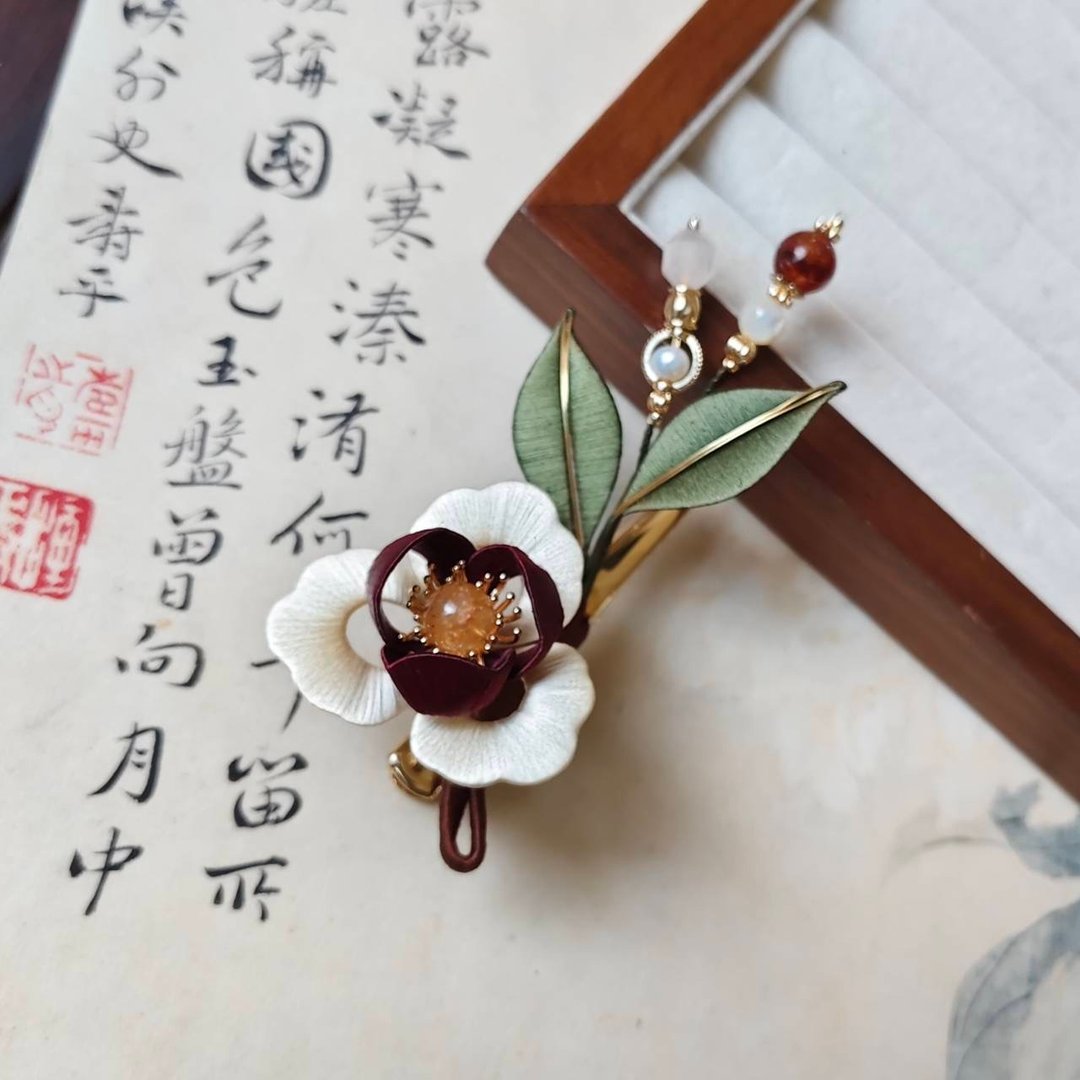 【嫣雪】天然石 春仔花 缠花 发夹 | 山茶花 红胶花 珍珠 玛瑙 - 发饰 - 绣线 多色