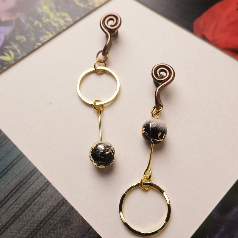 和风唐草 不对称无痛耳夹 / 黑 - 耳环/耳夹 - 其他金属 