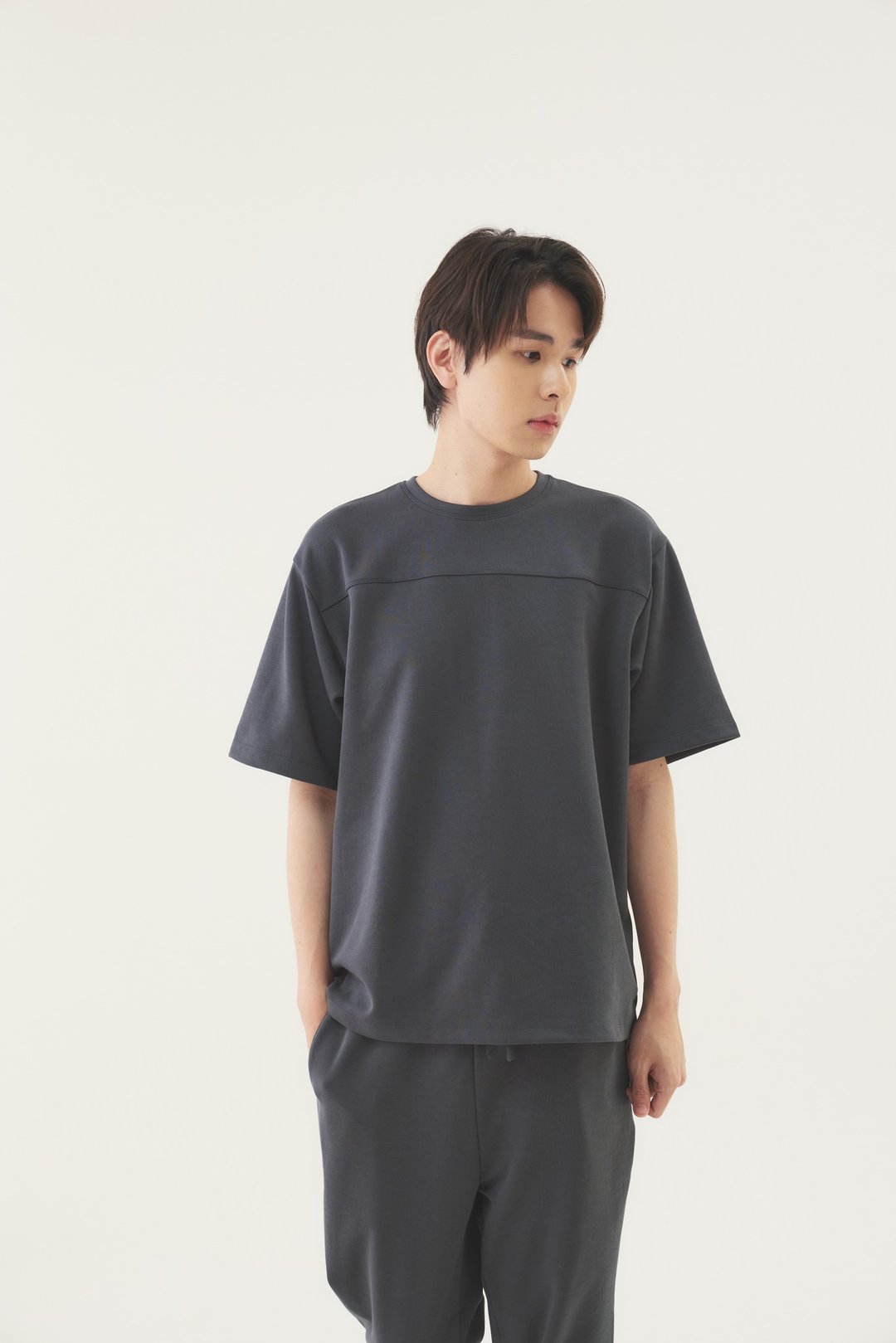 宽版剪接 Tee(灰) - 男装上衣/T 恤 - 棉．麻 灰色