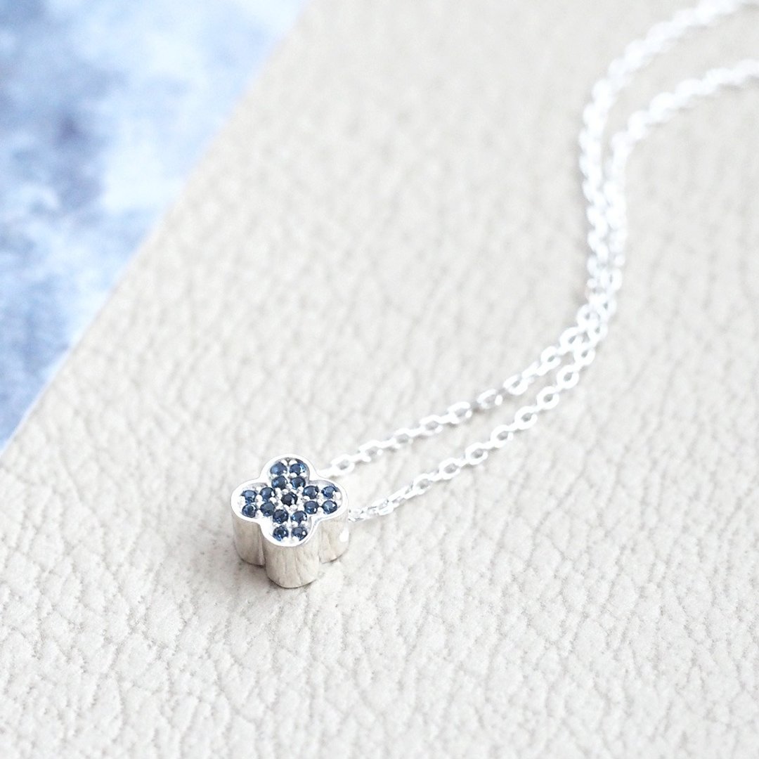 Sapphire clover necklace Silver 925 - 项链 - 其他金属 蓝色