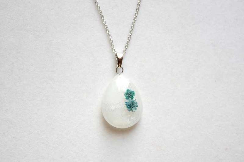 树脂艺术 方形吊坠・夜色深处 - 项链 - 树脂 白色