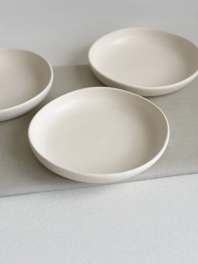 无光白 六寸切边深皿 - 盘子/餐盘/盘架 - 陶 