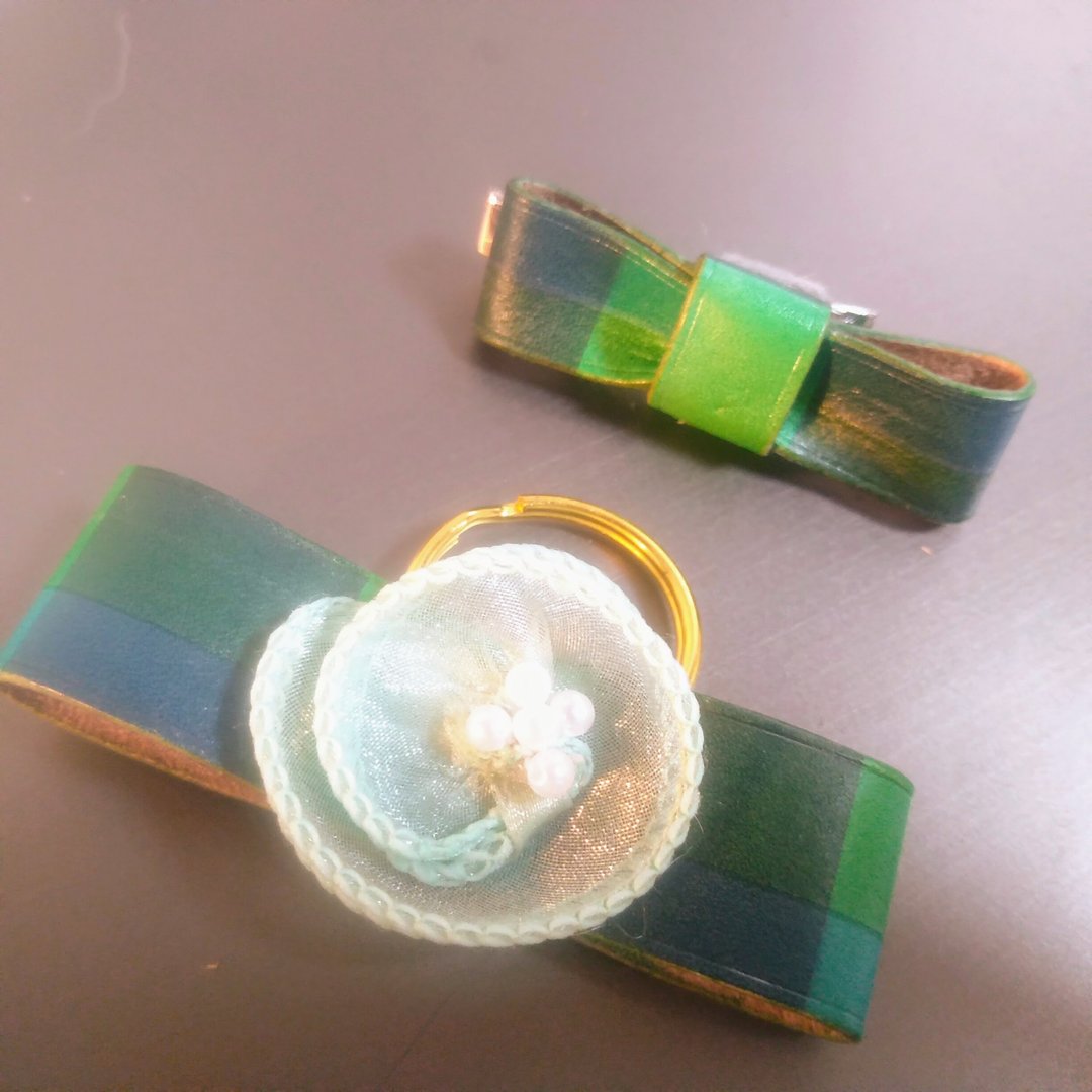 Genuine leather - hand-stitched - check hand-dyed dog charm and dog hairpin set - 订制抱枕/饰品 - 真皮 