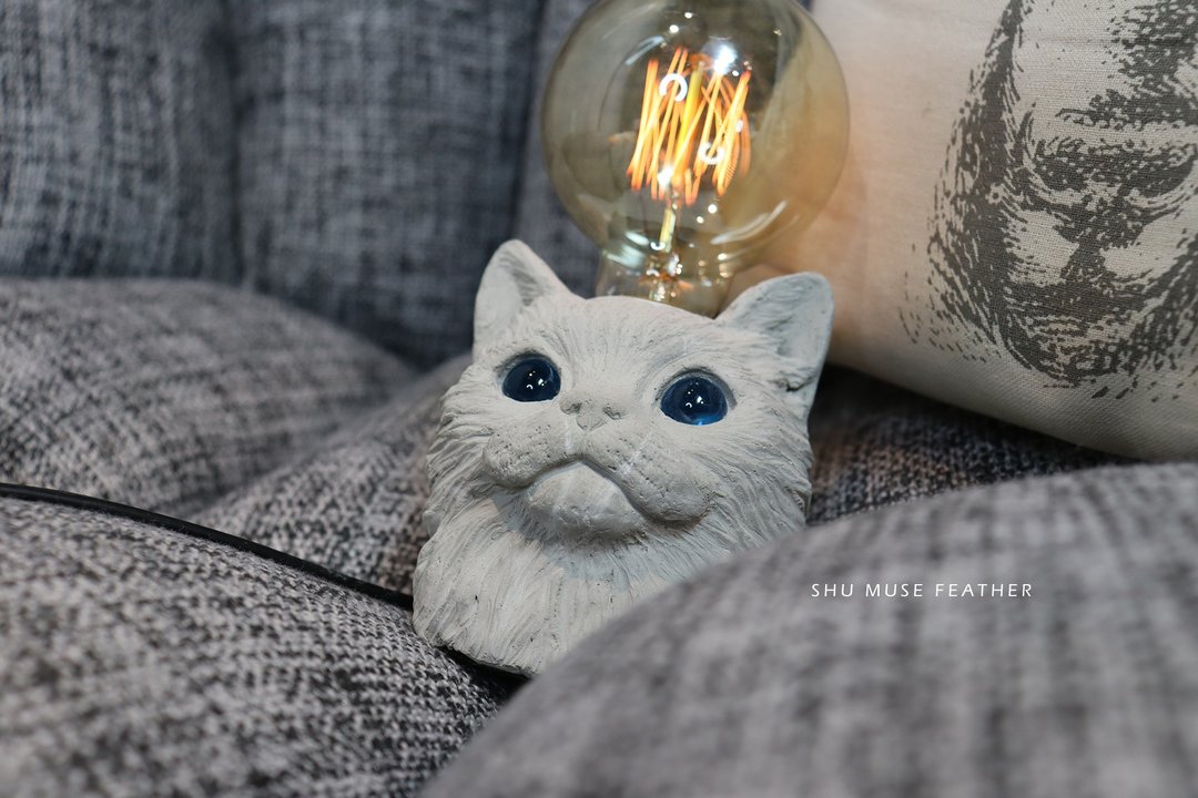 曙 MUSE 金吉拉猫桌灯 LED 灯 钨丝灯泡 USB 灯 摆饰 猫 定制化 - 灯具/灯饰 - 水泥 灰色
