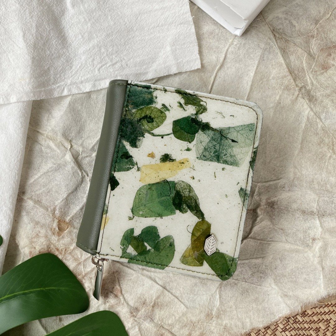 女士纯素钱包 叶子图案 (Leaf Compact Zip Wallet) 钱包 白色 - 皮夹/钱包 - 其他材质 白色