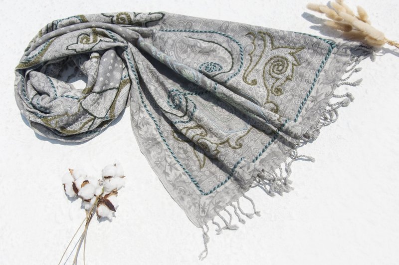 水煮羊毛披肩/针织围巾/刺绣围巾/羊绒披巾/喀什米尔Cashmere-花 - 围巾/披肩 - 羊毛 多色