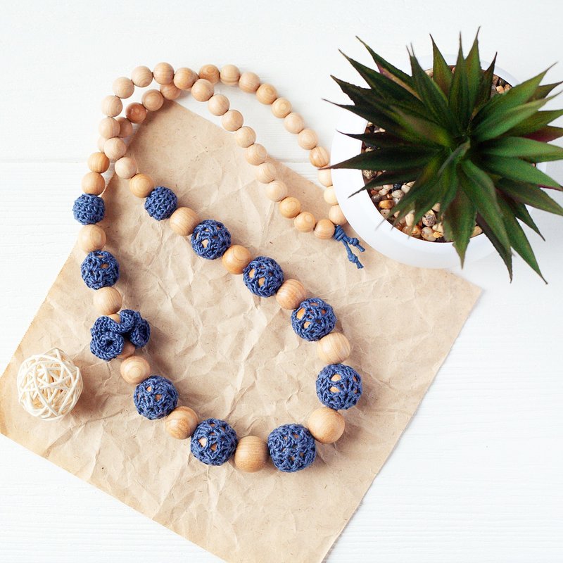 Crochet Boho Teething Necklace - Navy Blue Jewelry for Breastfeeding Mom - 项链 - 木头 蓝色