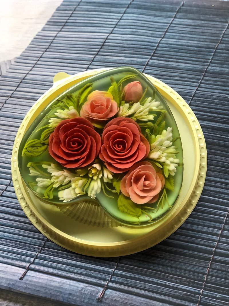 8寸生日蛋糕.庆祝。春节礼。纯天然。果冻花蛋糕.情人节,节日礼 - 蛋糕/甜点 - 其他材质 红色