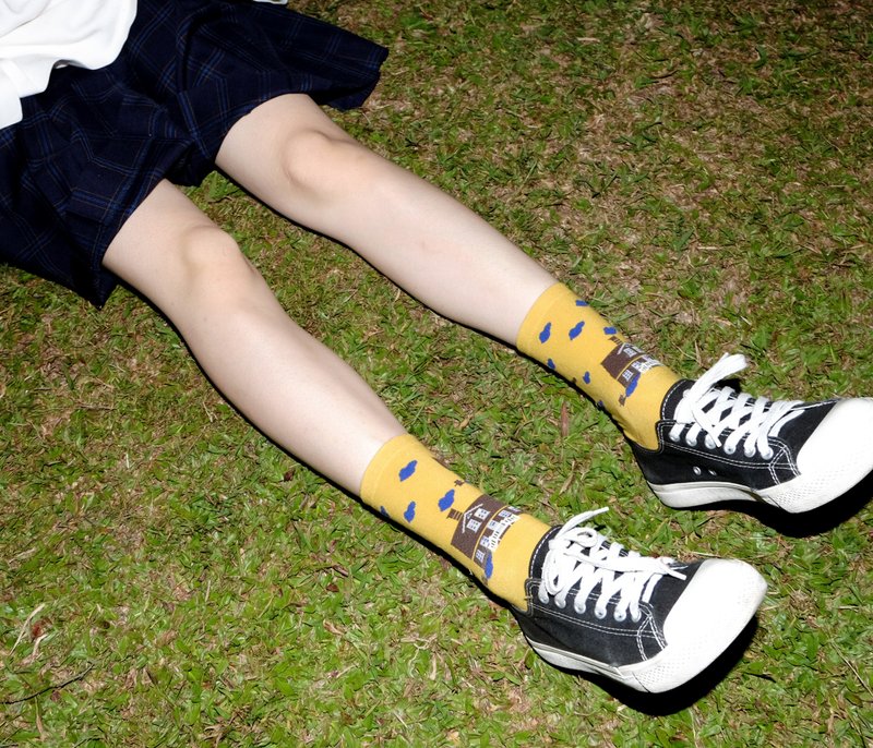 Flying Cottage 飞行小屋 姜黄色 中筒袜 休闲袜 - 袜子 - 棉．麻 黄色